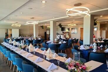 בית מלון כפרי Holiday Inn Resort Oceanfront At Surfside Beach, An Ihg
