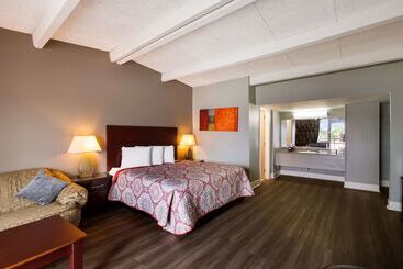 هتل Knights Inn Fayetteville   Fort Bragg