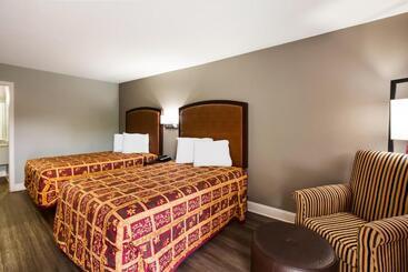 هتل Knights Inn Fayetteville Fort Bragg