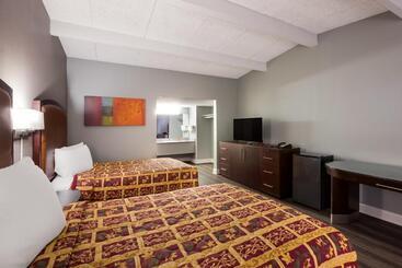 هتل Knights Inn Fayetteville   Fort Bragg
