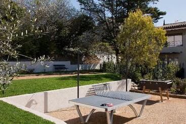 هتل La Bastide De Biot