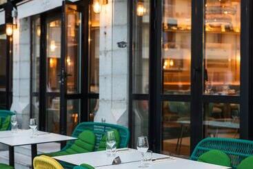 هتل Le Cafe De Paris