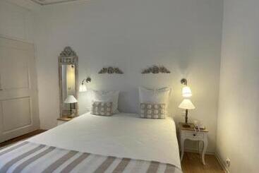 هتل Mas Angelussi   Le Clos Du Soleil
