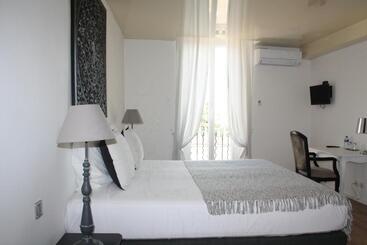 هتل Mas Angelussi   Le Clos Du Soleil