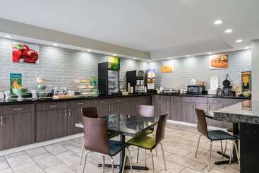 هتل Quality Inn Greenville Near University