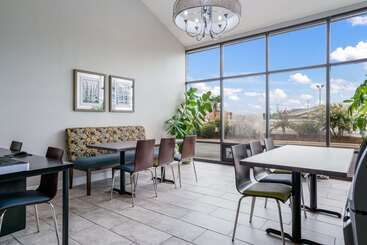 هتل Quality Inn Greenville Near University