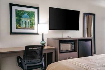 هتل Quality Inn Greenville Near University