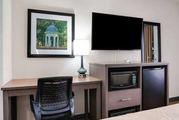 هتل Quality Inn Greenville Near University