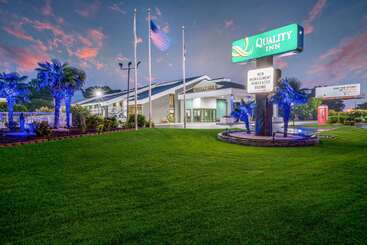 هتل Quality Inn Greenville Near University