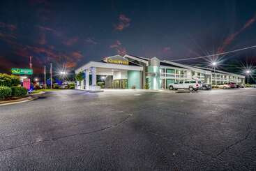 هتل Quality Inn Greenville Near University