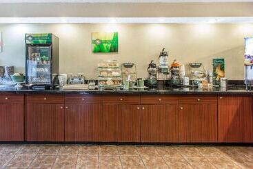 هتل Quality Inn Greenville Near University
