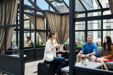 هتل Renaissance Chicago Downtown