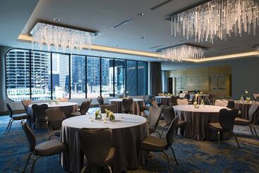 هتل Renaissance Chicago Downtown