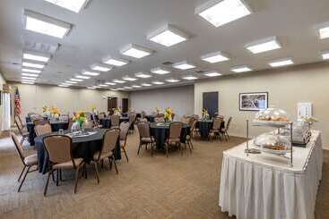 هتل Sleep Inn & Suites
