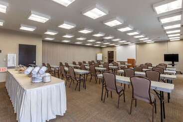 هتل Sleep Inn & Suites