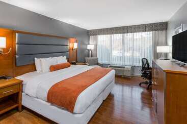 هتل Wyndham Garden Greensboro
