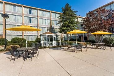 هتل Wyndham Garden Greensboro