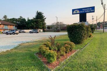 汽车旅馆  Americas Best Value Inn Roxboro