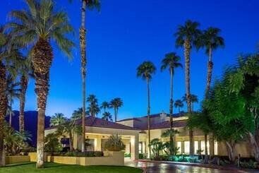 هتل Courtyard By Marriott Palm Springs