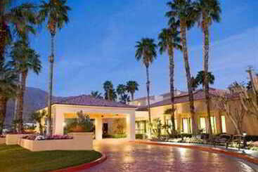 هتل Courtyard By Marriott Palm Springs