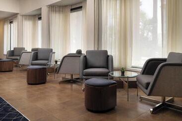 هتل Courtyard By Marriott Palm Springs