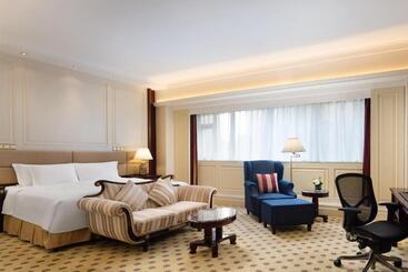 Crowne Plaza Hotel & Suites Landmark Shenzhen, An Ihg Hotel   Nearby Luohu Border, Indoor Heated Swi