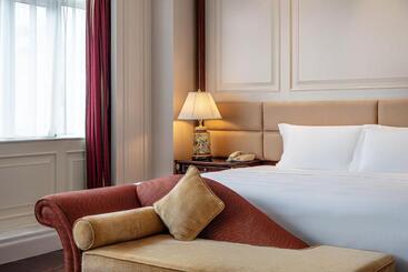 Crowne Plaza Hotel & Suites Landmark Shenzhen, An Ihg Hotel   Nearby Luohu Border, Indoor Heated Swi