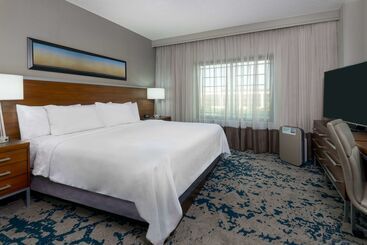 בית מלון כפרי Embassy Suites Little Rock