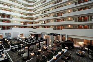 בית מלון כפרי Embassy Suites Little Rock