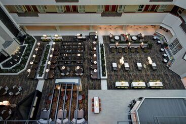 בית מלון כפרי Embassy Suites Little Rock