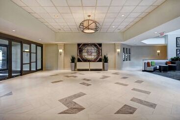בית מלון כפרי Embassy Suites Little Rock