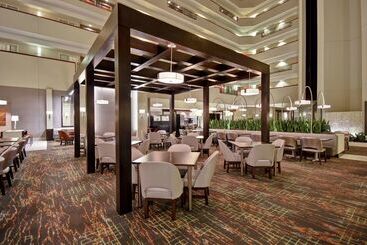 בית מלון כפרי Embassy Suites Little Rock