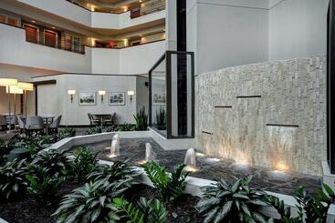 בית מלון כפרי Embassy Suites Little Rock