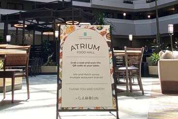 هتل Embassy Suites By Hilton Los Angeles International Airport North