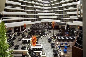 هتل Embassy Suites By Hilton Los Angeles International Airport North