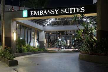 هتل Embassy Suites By Hilton Los Angeles International Airport North
