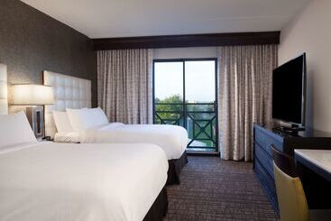 هتل Embassy Suites By Hilton Philadelphia Airport