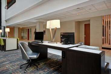 בית מלון כפרי Embassy Suites Little Rock