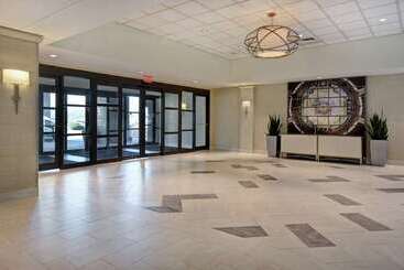 בית מלון כפרי Embassy Suites Little Rock