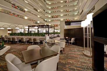בית מלון כפרי Embassy Suites Little Rock