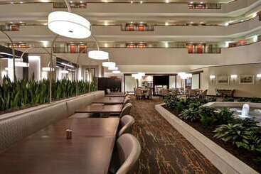 בית מלון כפרי Embassy Suites Little Rock