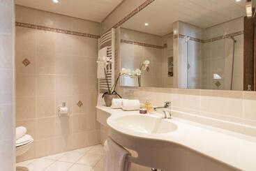 هتل Europa Suites St Moritz
