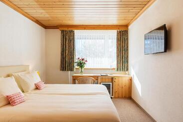 هتل Europa Suites St Moritz