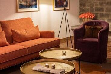 هتل Europa Suites St Moritz