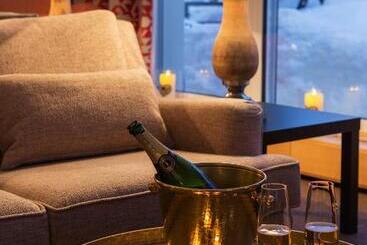 هتل Europa Suites St Moritz