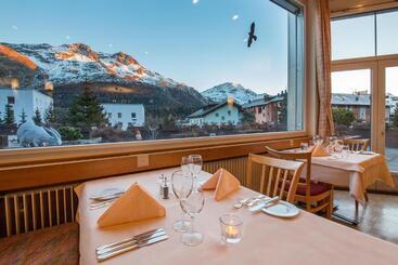 هتل Europa Suites St Moritz