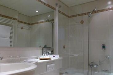 هتل Europa Suites St Moritz