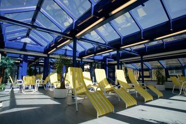 هتل Europa Suites St Moritz
