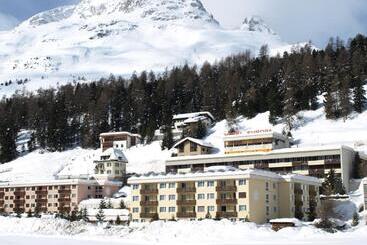 هتل Europa Suites St Moritz