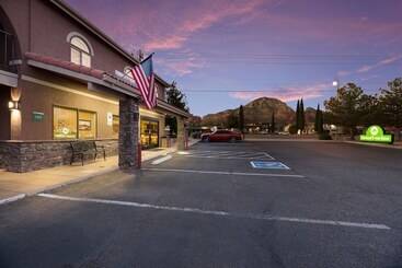 هتل Greentree Inn Sedona